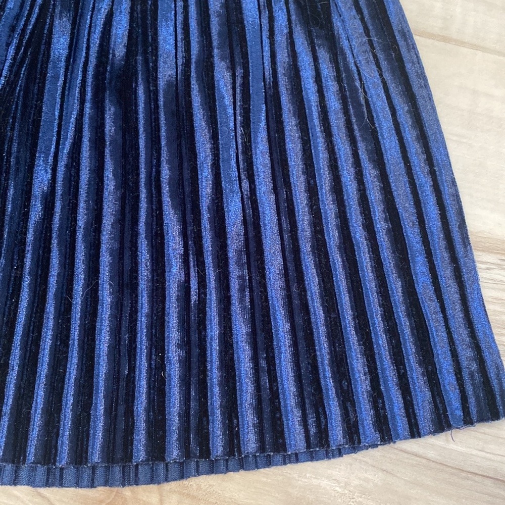 Old Navy Girl Size 8/10 Skirt/Short Bundle. Old Navy Blue Velvet Skirt and - Picture 5 of 13